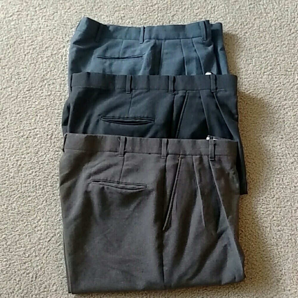 🎄SALE $25! BUY NOW! Lot of 3 pleated dress pants
